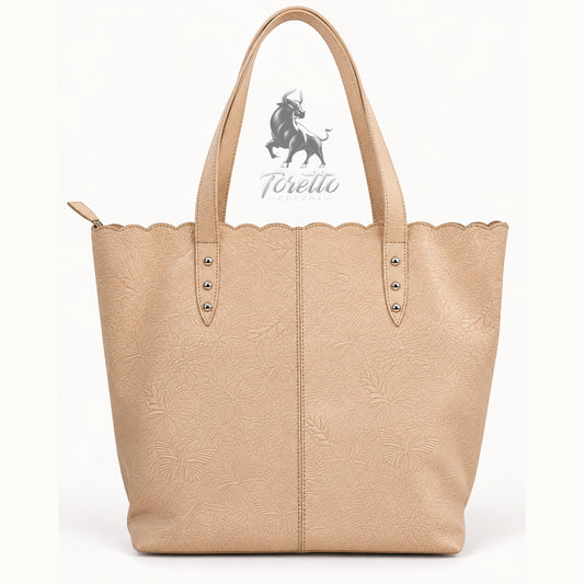 Bolso Dalia de Toretto Cueros en cuero marfil con diseño Mariposas Grabadas, vista frontal